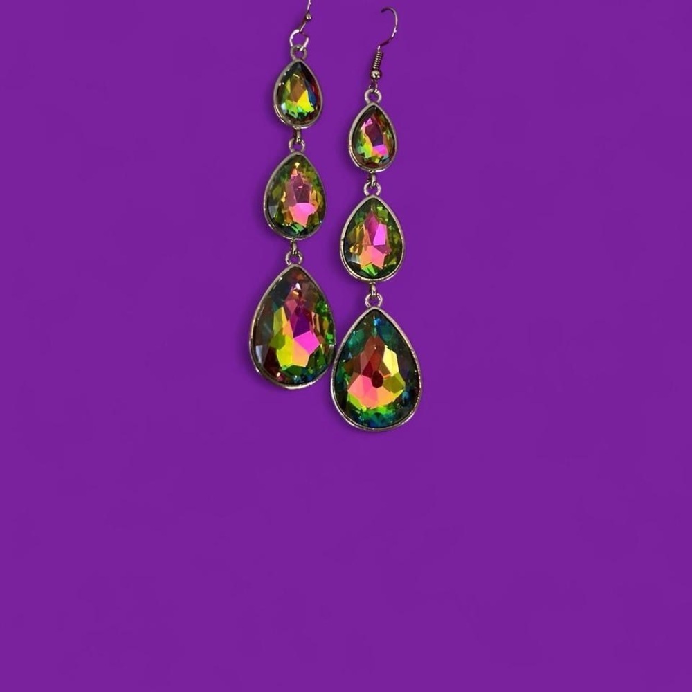Pink multicolor rhinestone dangling teardrop earrings #fairycore